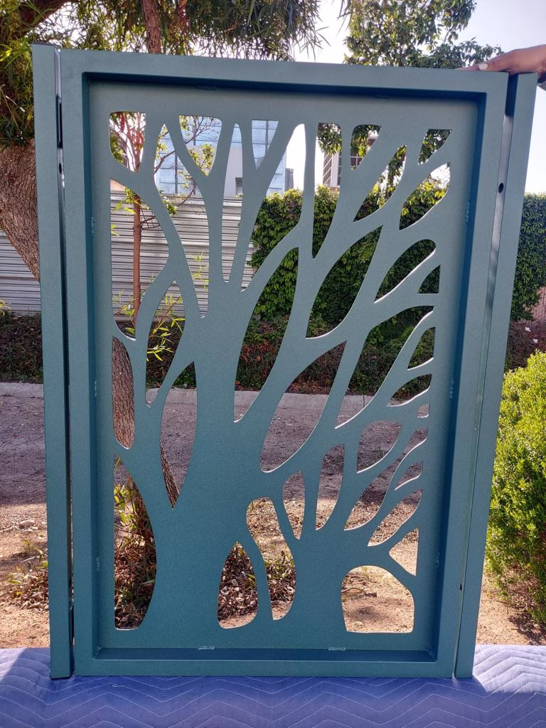 #3001 Tree Branch Urban Metal Gate - Image 6