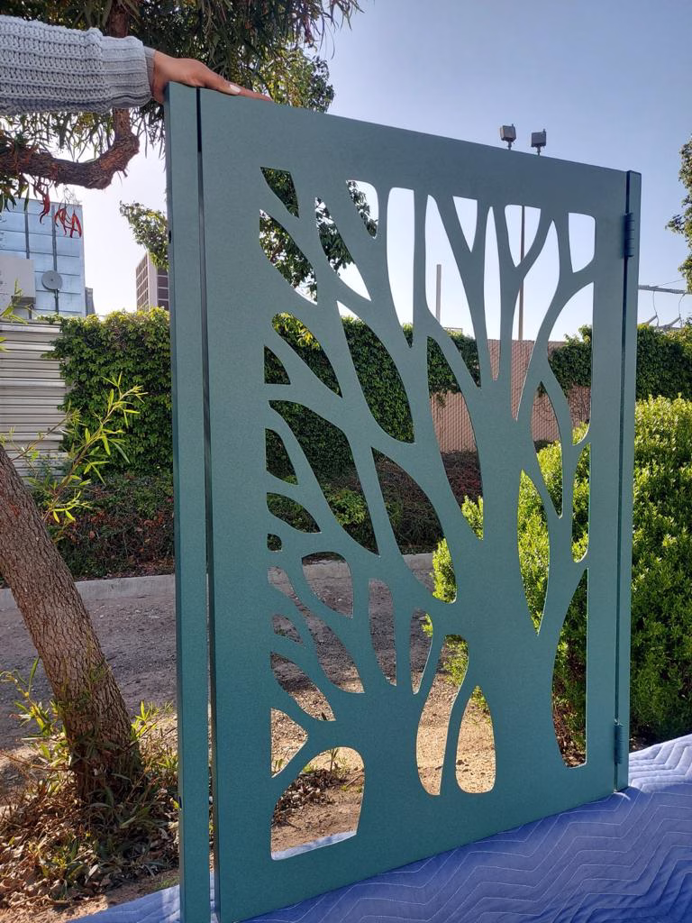 #3001 Tree Branch Urban Metal Gate - Image 5