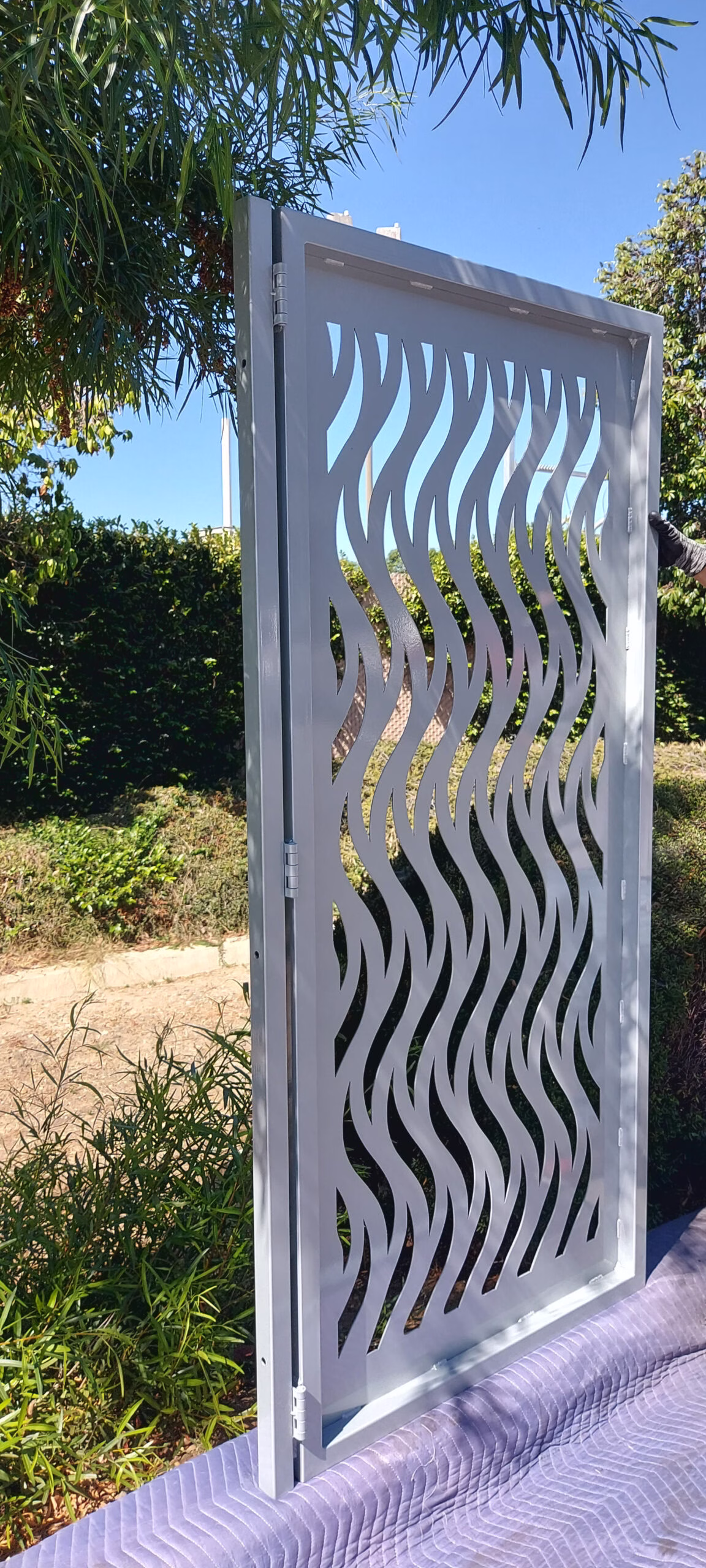 #2213 Wave Pattern Metal Entry Gate - Image 3