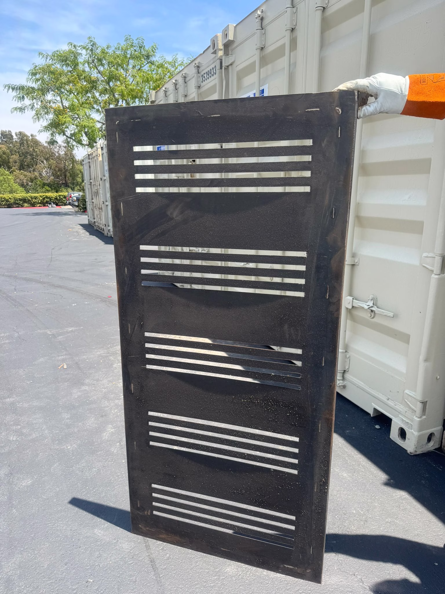 Modern Design Line Metal Gate