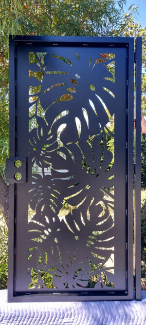 Monstera Leaves Metal Gate #4065 - Image 2