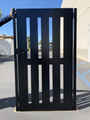 Vertical Lines Metal Gate #9067